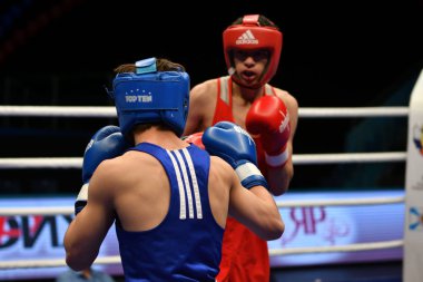 Orenburg, Rusya Federasyonu - 2017 yılı 6 Mayıs: çocuklar boksörler rekabet boks gençler, 1999-2000 d. arasında Rusya Şampiyonası