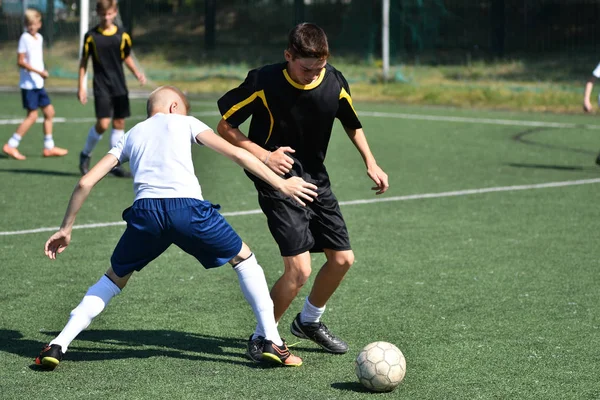 Orenburg Russie Août 2017 Année Les Garçons Jouent Football Sur — Photo