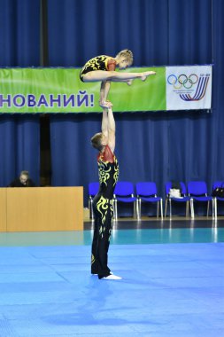 Orenburg, Rusya, 26-27 Mayıs 2017 yıl: gençler rekabet spor akrobasi Açık Şampiyonası spor akrobasi içinde