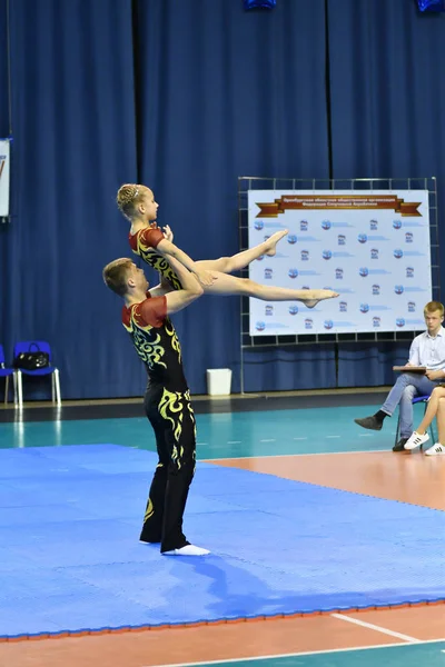 Orenburg Rusko Května 2017 Rok Junioři Soutěžit Sportovní Akrobacie Otevřené — Stock fotografie