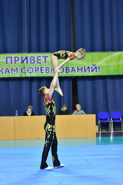 Orenburg Rusko Května 2017 Rok Junioři Soutěžit Sportovní Akrobacie Otevřené — Stock fotografie