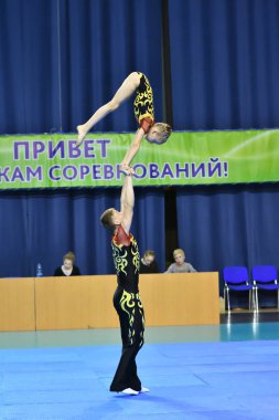 Orenburg, Rusya, 26-27 Mayıs 2017 yıl: gençler rekabet spor akrobasi Açık Şampiyonası spor akrobasi içinde