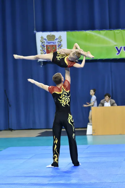 Orenburg Rusko Května 2017 Rok Junioři Soutěžit Sportovní Akrobacie Otevřené — Stock fotografie