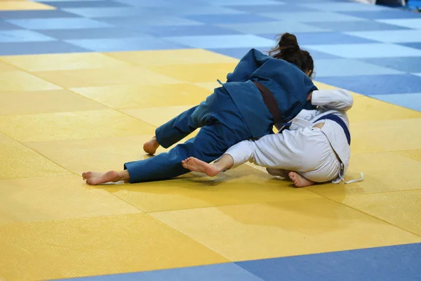 Two Girls Judoka Kimono Compete Tatam — Stock Photo, Image