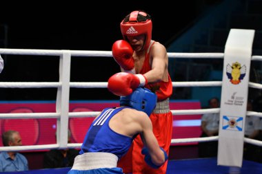 Orenburg, Rusya Federasyonu - 2017 yılı 6 Mayıs: çocuklar boksörler rekabet boks gençler, 1999-2000 d. arasında Rusya Şampiyonası