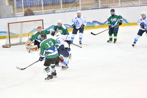 2017年4月5日 俄罗斯奥伦堡 男子冰球锦标赛 挑战杯 上的曲棍球比赛 — 图库照片