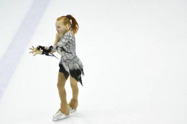 Orenburg, Rusya Federasyonu - 31 Mart 2018 yıl: kız rekabet Artistik Patinaj 