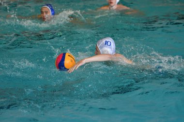 Orenburg, Rusya Federasyonu - ebilmek 4, 2017 yıl: çocuklar su topu şehir su topu turnuvasında oynamak