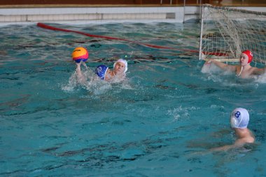 Orenburg, Rusya Federasyonu - ebilmek 4, 2017 yıl: çocuklar su topu şehir su topu turnuvasında oynamak