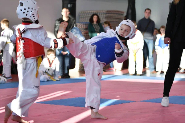 Orenburg Rusia Enero 2018 Años Los Niños Compiten Taekwondo Escuela —  Fotos de Stock