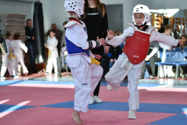 Orenburg Russia January 2018 Χρόνια Παιδιά Διαγωνίζονται Στο Taekwondo Στο — Φωτογραφία Αρχείου