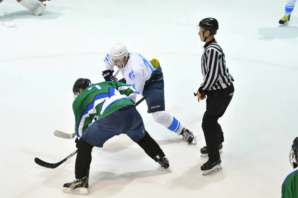 Orenburg Russland April 2017 Jahr Männer Spielen Hockey Auf Eishockey — Stockfoto