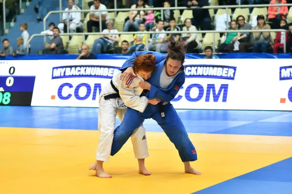 Orenburg, Rusya Federasyonu - Mayıs 12-13 yıl 2018: kız Judo Avrupa Judo Kupası için rekabet