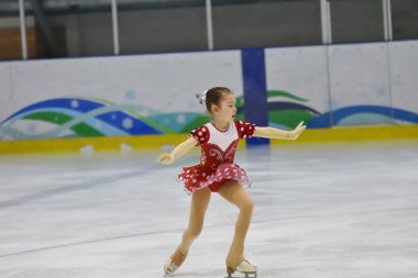 Orenburg, Rusya Federasyonu - 31 Mart 2018 yıl: kız rekabet Artistik Patinaj 