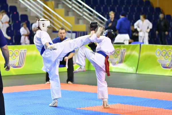 Orenburg Rússia Março 2017 Ano Meninos Competem Karatê Campeonato Região — Fotografia de Stock