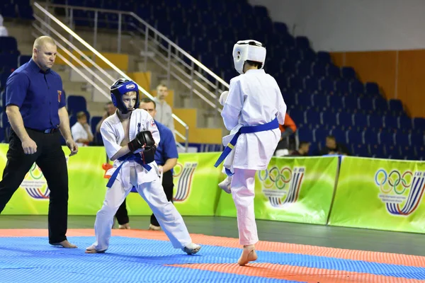 Orenburg Rosja Marca 2017 Roku Chłopcy Rywalizują Karate Mistrzostwach Orenburga — Zdjęcie stockowe