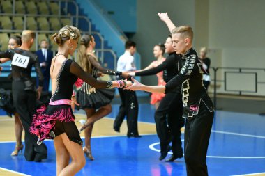 Orenburg, Rusya - 11 Aralık 2016: Kız ve erkek açık Şampiyonası ve Orenburg fincan spor dans dans