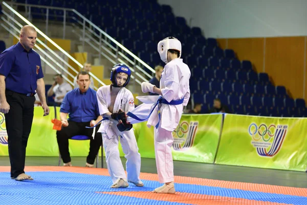 Orenburg Rosja Marca 2017 Roku Chłopcy Rywalizują Karate Mistrzostwach Orenburga — Zdjęcie stockowe