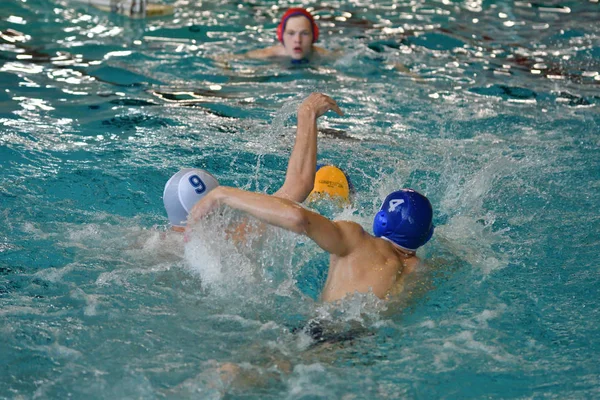 Orenburg, Rusya Federasyonu - ebilmek 4, 2017 yıl: çocuklar su polo adlı şehir su topu tournamen oynamak