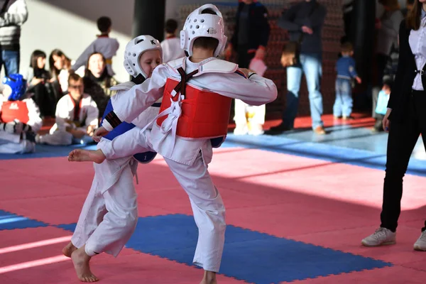 Orenburg Rússia Janeiro 2018 Crianças Competem Taekwondo Championship School Olympic — Fotografia de Stock