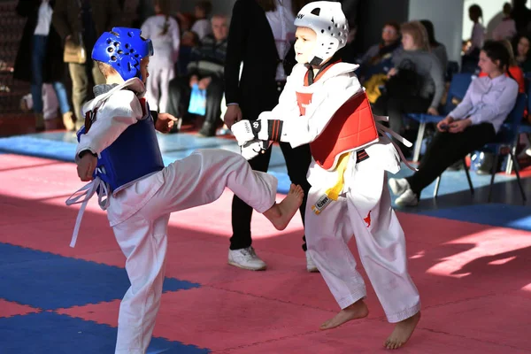 Orenburg Rússia Janeiro 2018 Crianças Competem Taekwondo Championship School Olympic — Fotografia de Stock