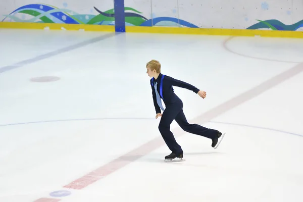 Orenburg Rússia Março 2018 Ano Menino Compete Patinação Artística Orenburg — Fotografia de Stock