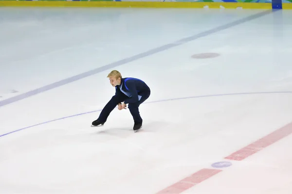 Orenburg Russia March 2018 Year Boy Compete Figure Skating Orenburg — Stock Photo, Image