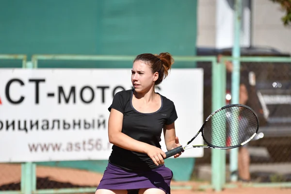 Orenburg Ryssland Augusti 2017 Flicka Spelar Tennis Priserna Tennisförbundet Orenburg — Stockfoto