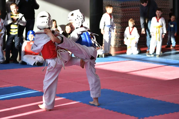 Orenburg Rússia Janeiro 2018 Crianças Competem Taekwondo Championship School Olympic — Fotografia de Stock