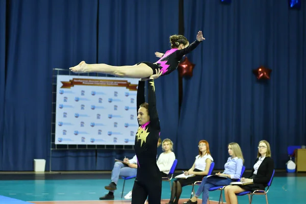 Orenburg Rússia Maio 2017 Ano Juniors Competir Acrobacias Esportivas Campeonato — Fotografia de Stock