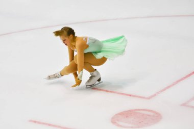 Orenburg, Rusya Federasyonu - 31 Mart 2018 yıl: kız rekabet Artistik Patinaj 