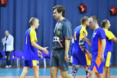 Orenburg, Rusya - 12 Şubat 2018: Orenburg 'un ilk valisi Ivan Ivanovich Neplueva anısına erkekler hentbol uluslararası hentbol turnuvasında oynuyor