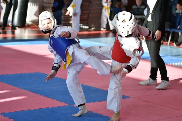 Orenburg Rússia Janeiro 2018 Crianças Competem Taekwondo Championship School Olympic — Fotografia de Stock