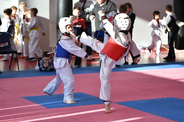 Orenburg Rusia Enero 2018 Años Los Niños Compiten Taekwondo Escuela — Foto de Stock