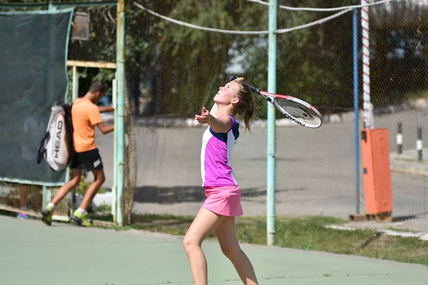 Orenburg Rusia Agosto 2017 Año Niña Jugando Tenis Los Premios — Foto de Stock