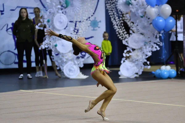 Orenburg Rusia Noviembre 2017 Año Las Niñas Compiten Gimnasia Rítmica —  Fotos de Stock