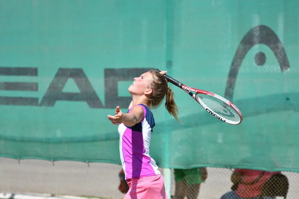 Orenburg Rusia Agosto 2017 Año Niña Jugando Tenis Los Premios — Foto de Stock