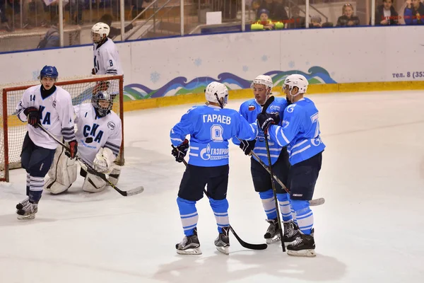 Orenburg Rusia Abril 2017 Año Los Hombres Juegan Hockey Sobre —  Fotos de Stock