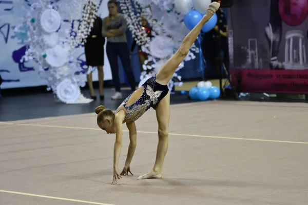 Orenburg Russia Novembre 2017 Anno Ragazze Gareggiano Nella Ginnastica Ritmica — Foto Stock