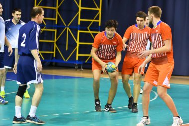 Orenburg, Rusya - 12 Şubat 2018: Orenburg 'un ilk valisi Ivan Ivanovich Neplueva anısına erkekler hentbol uluslararası hentbol turnuvasında oynuyor