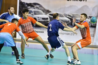 Orenburg, Rusya - 12 Şubat 2018: Orenburg 'un ilk valisi Ivan Ivanovich Neplueva anısına erkekler hentbol uluslararası hentbol turnuvasında oynuyor