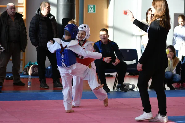 Orenburg Russie Janvier 2018 Ans Les Enfants Concourent Taekwondo Sur — Photo