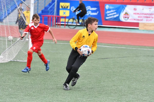 Orenburg Rusia Mayo 2017 Año Los Niños Juegan Fútbol Festival —  Fotos de Stock