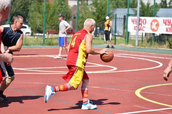 Оренбург Росія Липня 2017 Року Чоловіки Грати Баскетбол Вулиці Другому — стокове фото
