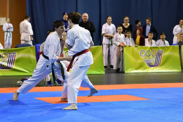 Orenburg Russia Marzo 2017 Anno Ragazzi Competono Nel Karate Sul — Foto Stock