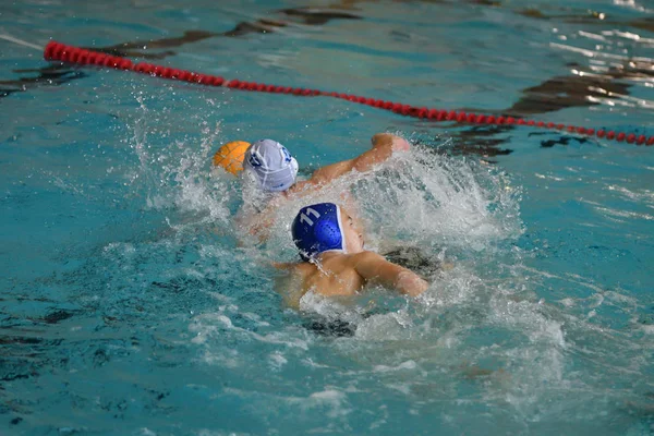 Orenburg, Rusya Federasyonu - ebilmek 4, 2017 yıl: çocuklar su topu şehir su topu turnuvasında oynamak