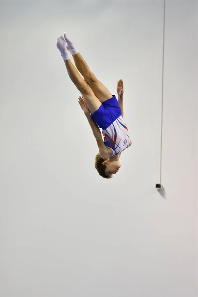 Orenburg Russia December 2016 Boys Compete Jumping Trampoline Competitions Orenburg — Stock Photo, Image