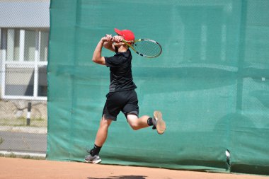 Orenburg, Rusya Federasyonu - 15 Ağustos 2017 yıl: Tenis oynayan çocuklar