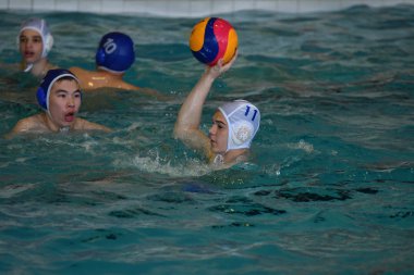 Orenburg, Rusya Federasyonu - ebilmek 4, 2017 yıl: çocuklar su polo oynamak