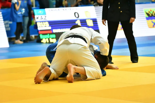 Orenburg, Russia - May 12-13 year 2018: Boys compete in Judo — Stock Photo, Image